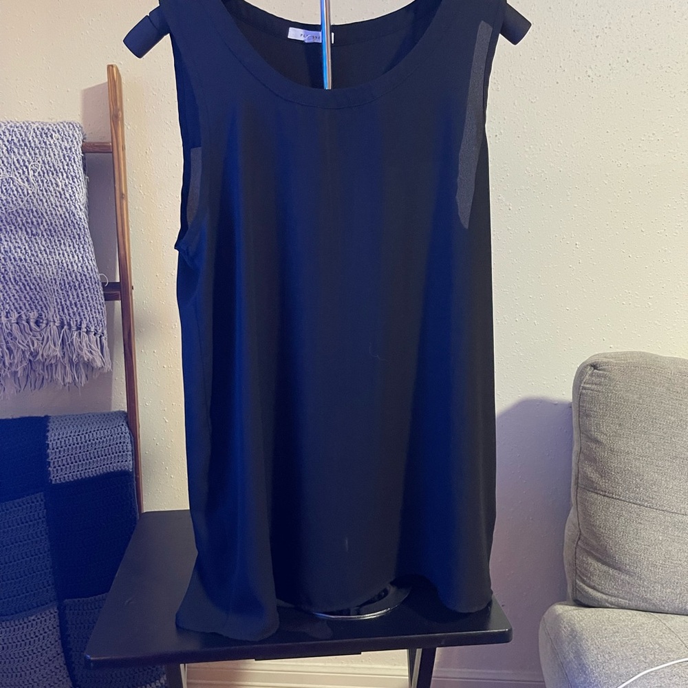 Lightweight Elegant Black Sleeveless Top